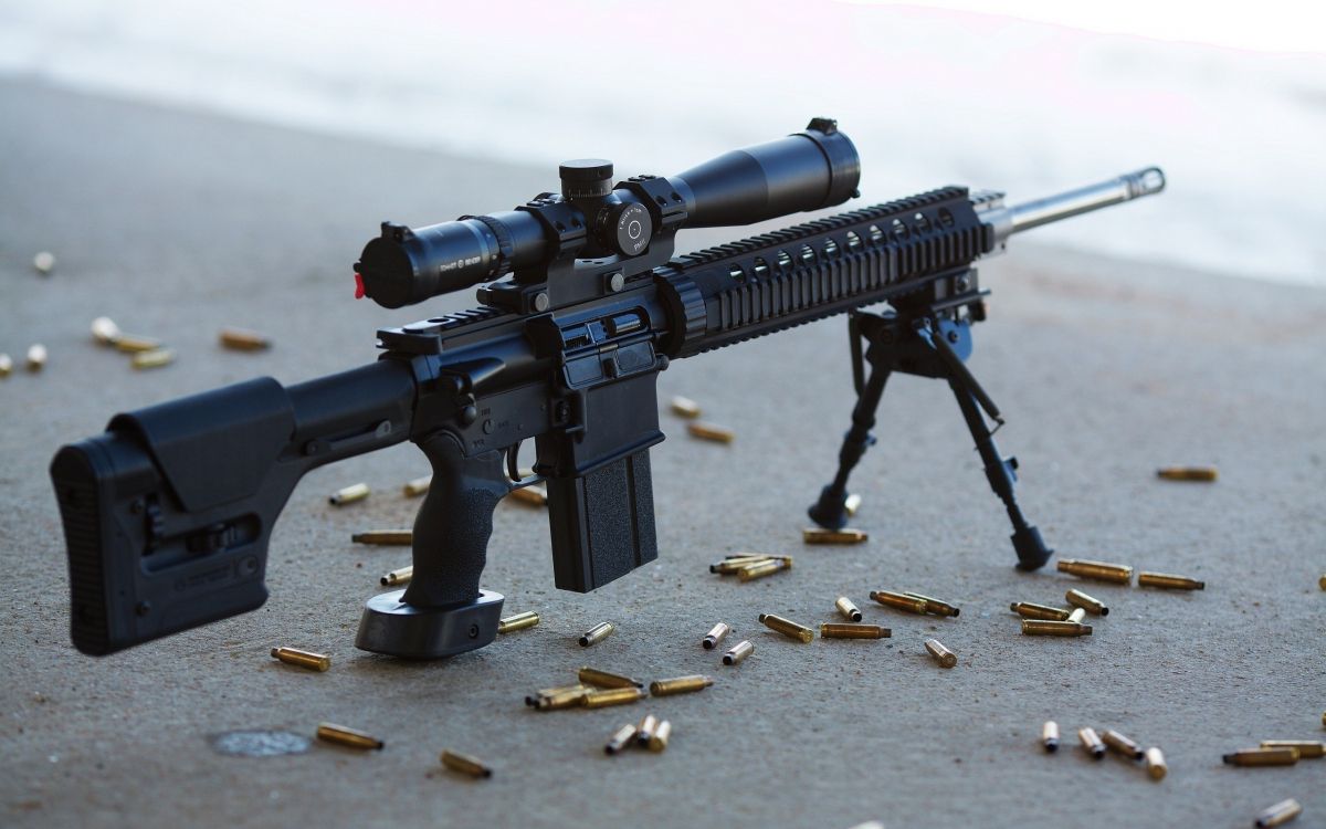 Обои орудие, огнестрельное оружие, винтовка, штурмовая винтовка, триггер в разрешении 2560x1600