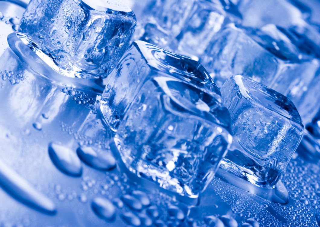 Обои кубик льда, синий, вода, лед, замораживание в разрешении 3508x2480