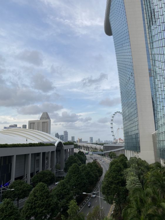 Обои дневное время, архитектура, город, городской район, башня в разрешении 1536x2048