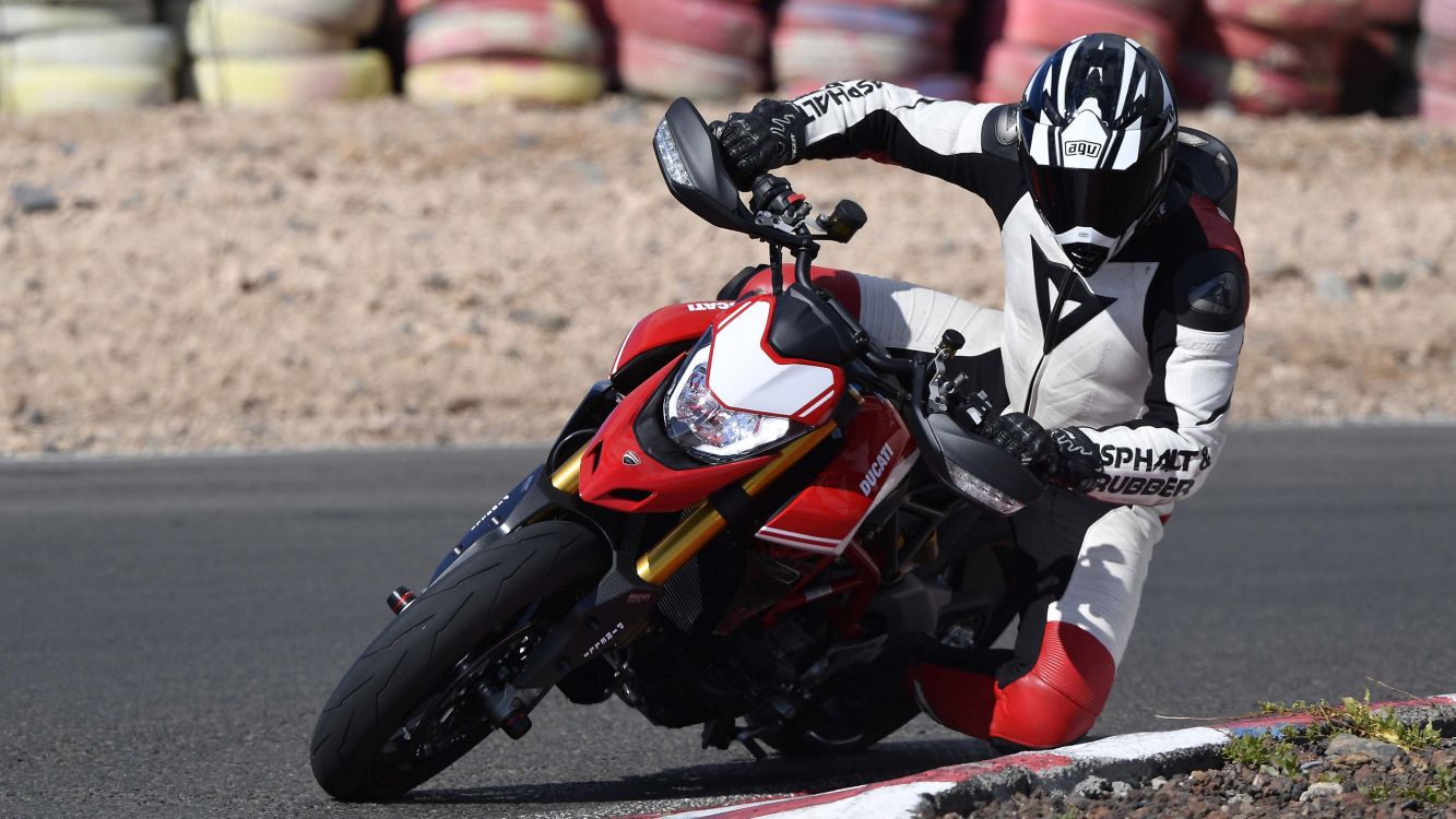 Обои мотоцикл, 2019 Дукати Хайпермотард 950, Дукати Хайпермотард 950, ducati, дукати desmosedici в разрешении 3840x2160