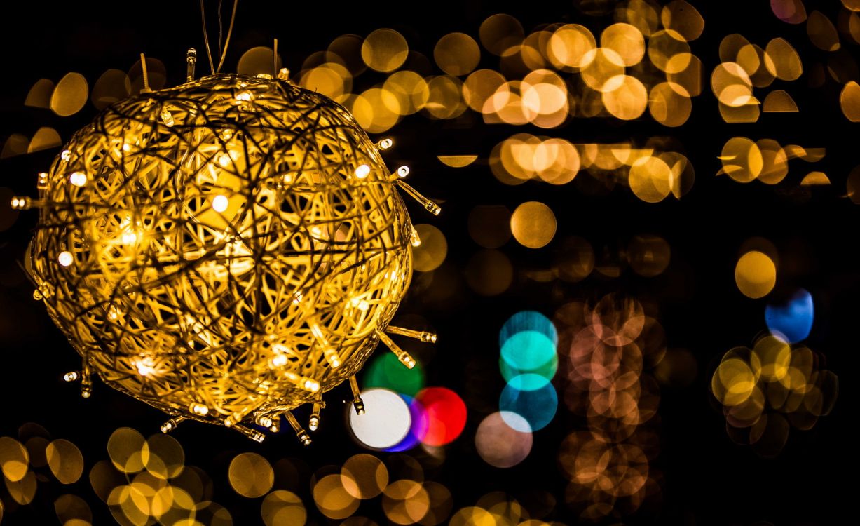 Обои свет, Рождественские огни, освещение, рождественский орнамент, осветительная арматура в разрешении 2047x1251