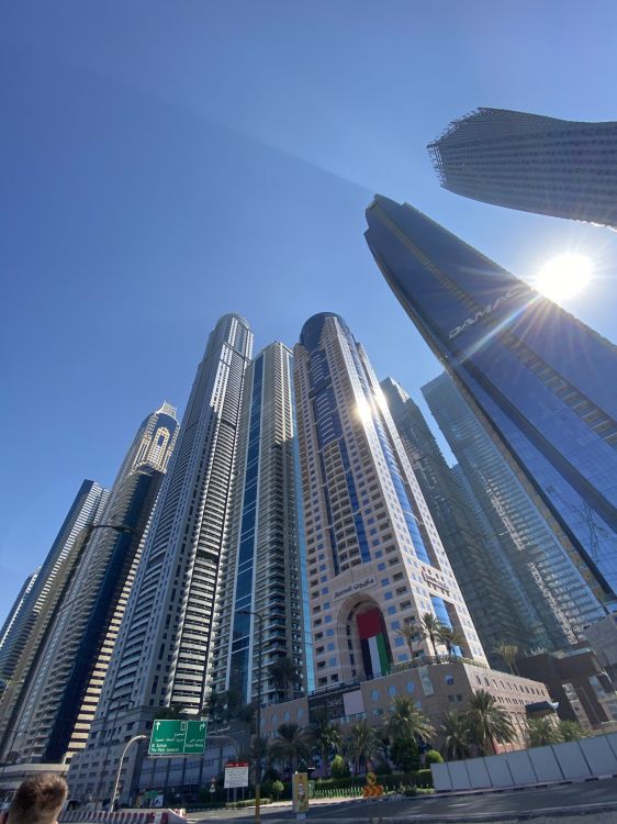 Обои Дубай, башня, дневное время, архитектура, метрополия в разрешении 1536x2048