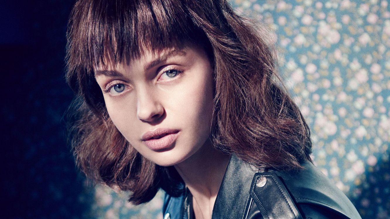 Обои красота, волосы, лицо, прическа, бровь в разрешении 2456x1382