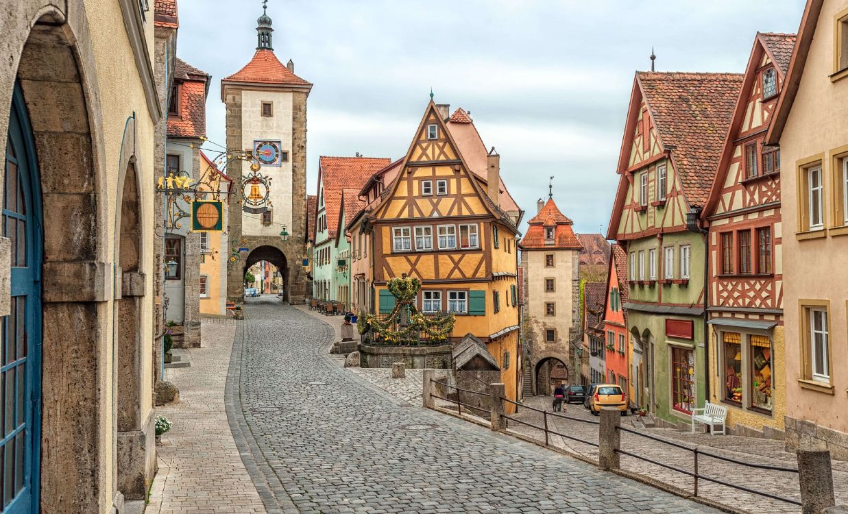 Обои Ротенбург-об-дер-Таубер, Таубер, Романтическая Дорога, городок, улица в разрешении 4226x2561