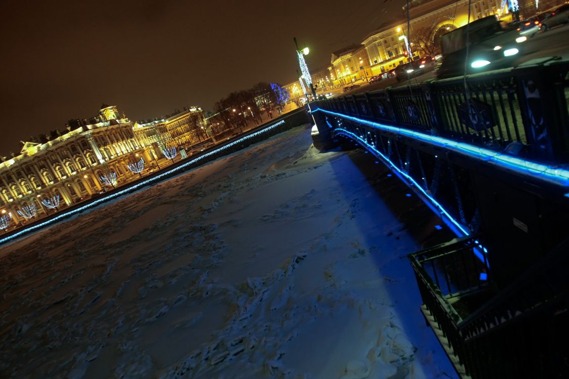 Обои отражение, ночь, свет, метрополия, освещение в разрешении 3072x2046