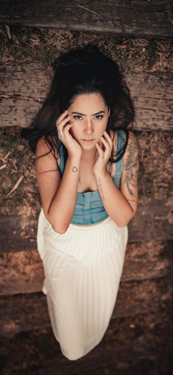 Обои красота, портрет, лицо, волосы, кожа в разрешении 1080x2340