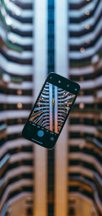 Обои смартфон, телефон, автомобильное освещение, коммуникационное устройство, треугольник в разрешении 1515x3200