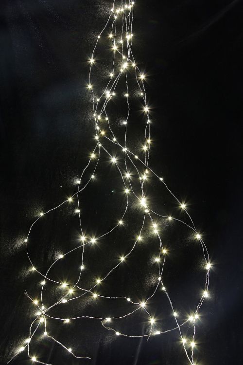 Обои гирлянда, свет, освещение, темнота, линия в разрешении 2000x3000