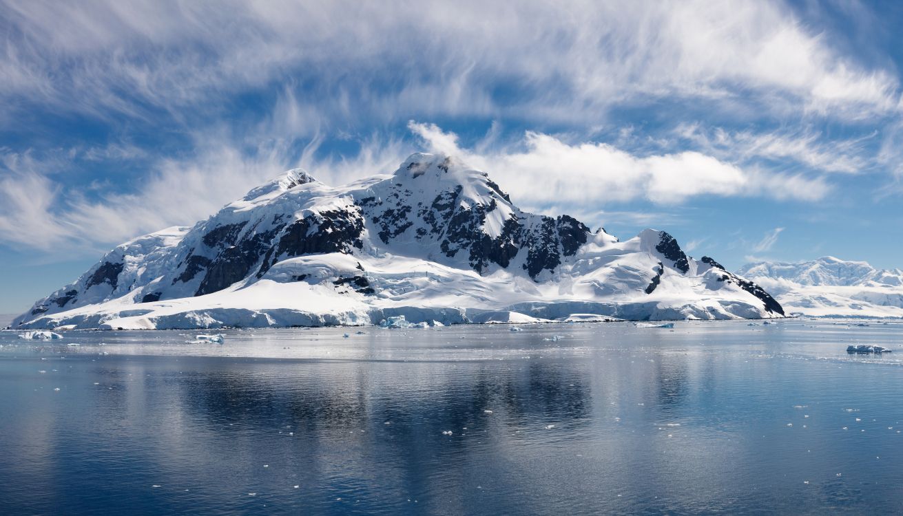 Обои снег, море, Остров, гора, полярные льды в разрешении 6324x3616