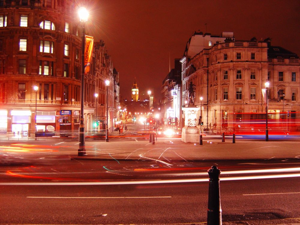 Обои ночь, городской район, городок, город, музыка в разрешении 2592x1944