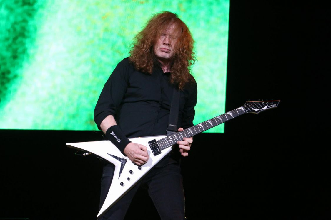 Обои музыкальный исполнитель, басгитара, электрогитара, гитара, струнный инструмент в разрешении 2048x1365