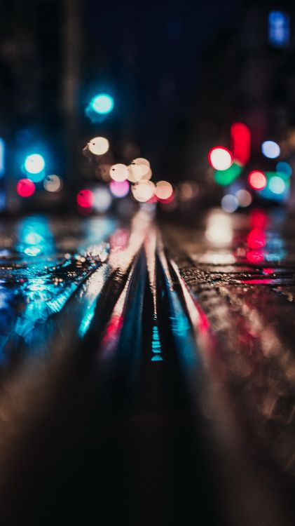 Обои свет, арт, вода, красочность, автомобильное освещение в разрешении 1800x3200