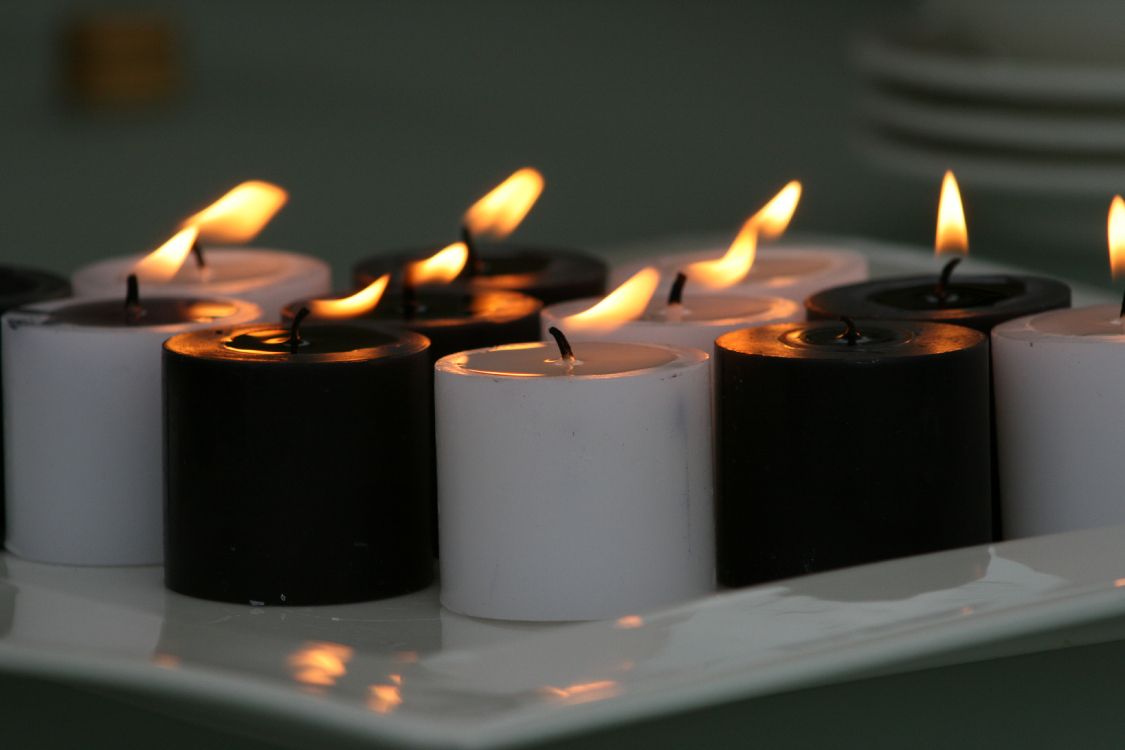 Обои свеча, пламя, освещение, воск, дизайн интерьера в разрешении 3888x2592