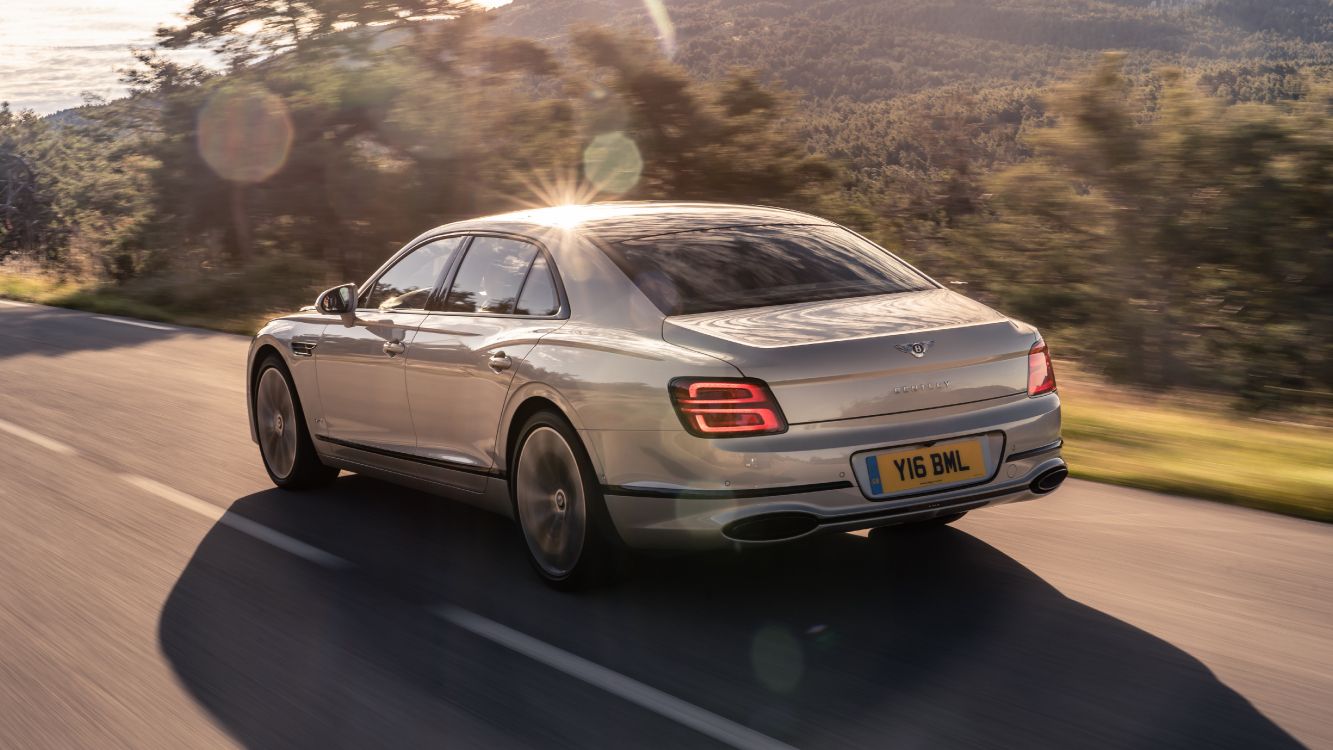 Обои Bentley Flying Spur 2021 года, Bentley Flying Spur 2020 года, Бентли Моторс Лимитед, легковые автомобили, Бентли в разрешении 5120x2880
