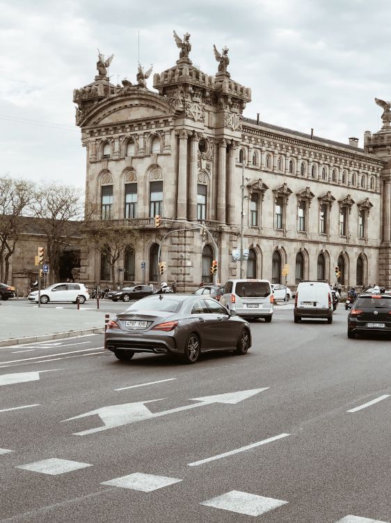 Обои здание таможни, субделегация правительства в барселоне, дорога, архитектура, Король в разрешении 2854x3806