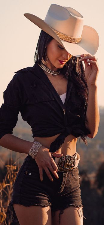 Обои красота, Мариана Сапата, Джош и Хейзелс: как не встречаться, любовный роман, стена Виннипега и меня в разрешении 1080x2340