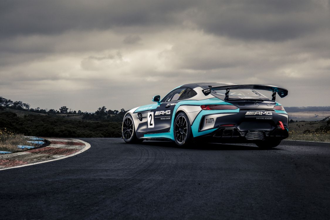 Обои авто, спорткар, суперкар, ипподром, выносливость гонки мотоспорт в разрешении 8688x5792