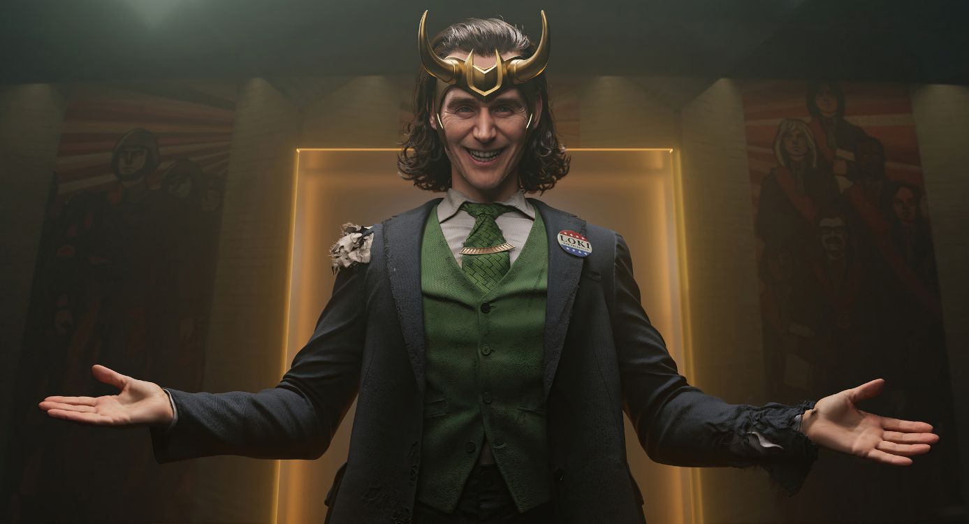 Обои When Loki Smiles в разрешении 5120x2768