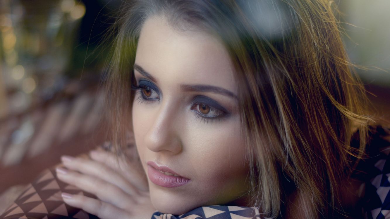 Обои красота, волосы, лицо, бровь, губа в разрешении 3760x2115