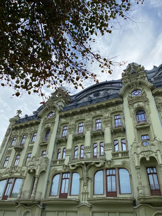 Обои ориентир, классическая архитектура, окно, архитектура, фасад в разрешении 3024x4032