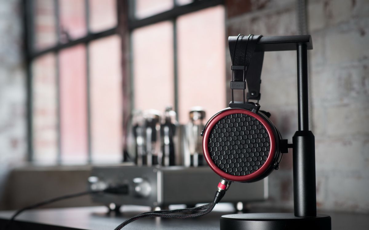 Обои наушники, звуковое оборудование, микрофон, технологии, beats electronics в разрешении 2880x1800