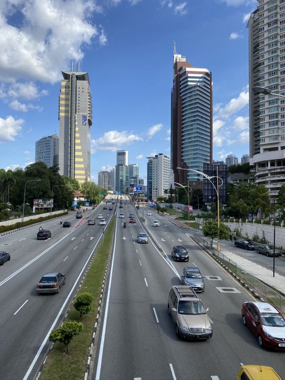 Обои дорога, башня, природа, синий, архитектура в разрешении 1536x2048