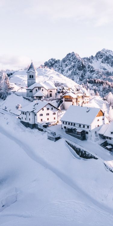Обои лыжи горные, ворота солнца, Мон Край, горнолыжный курорт, прибежище в разрешении 1499x2998