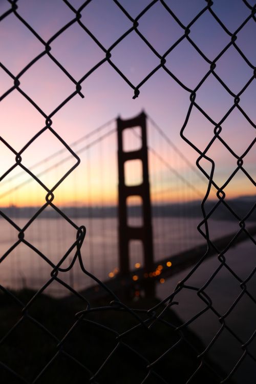 Обои мост Golden Gate, мост, забор, ограждать провода, закат в разрешении 3840x5760