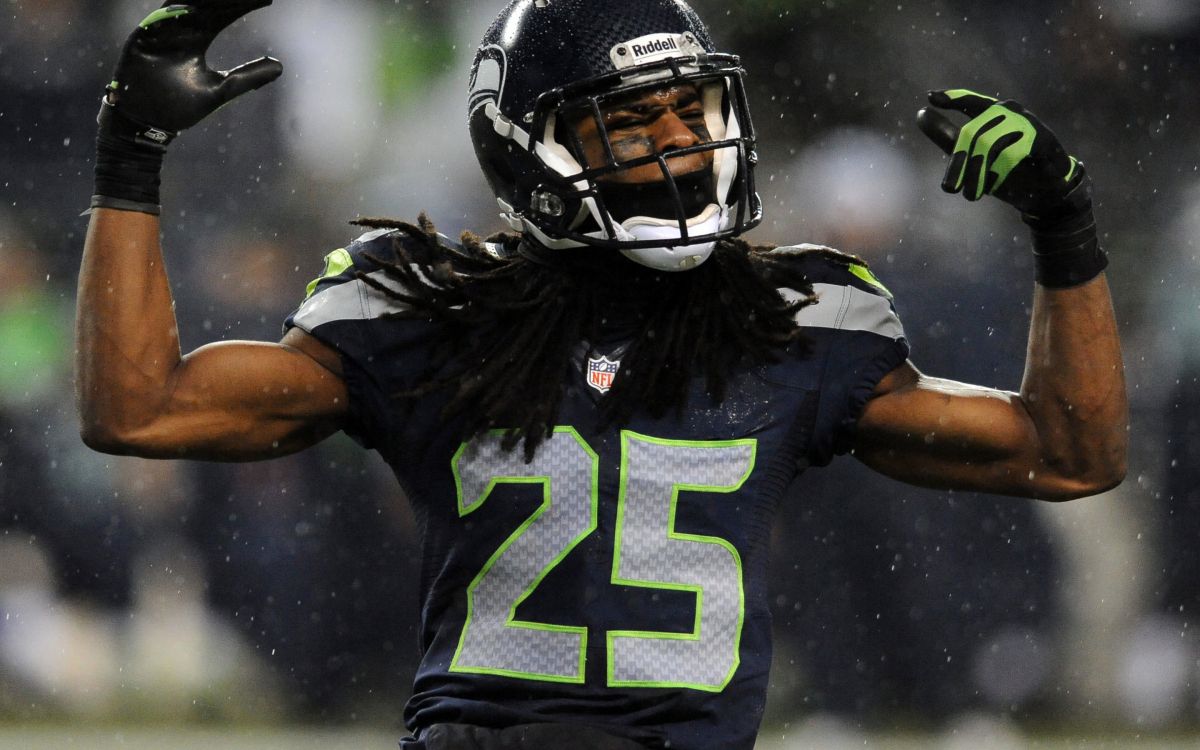 Обои Сиэтл сихокс, игрок, футбольный шлем, соревнования, Денвер бронкос в разрешении 2880x1800