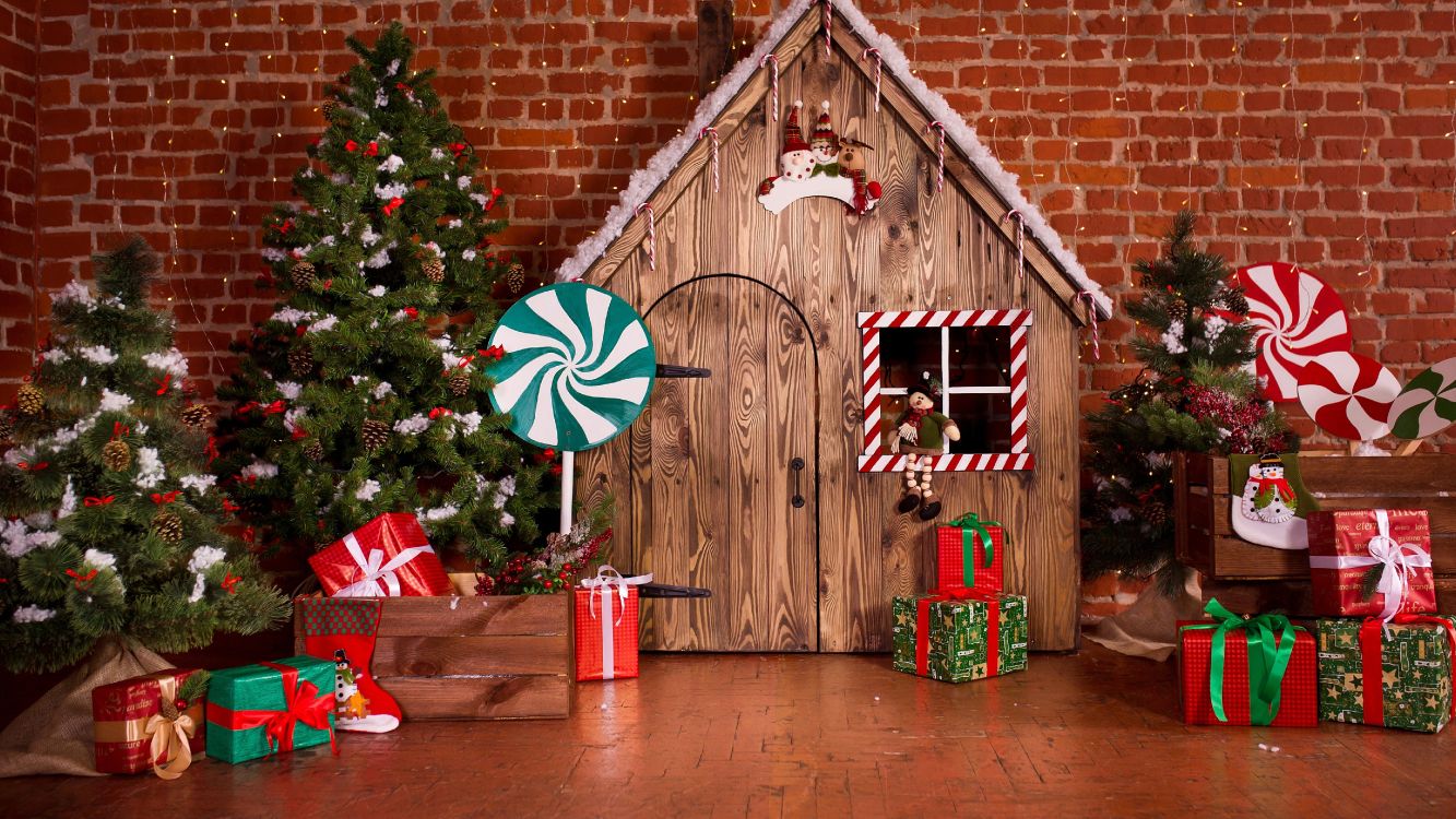 Обои елка, Рождественский день, Санта-Клаус, праздник, Рождественские украшения в разрешении 5120x2880