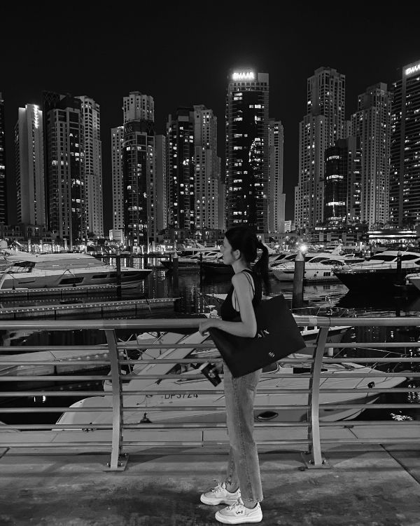 Обои городской район, ночь, башня, метрополия, город в разрешении 3024x3780