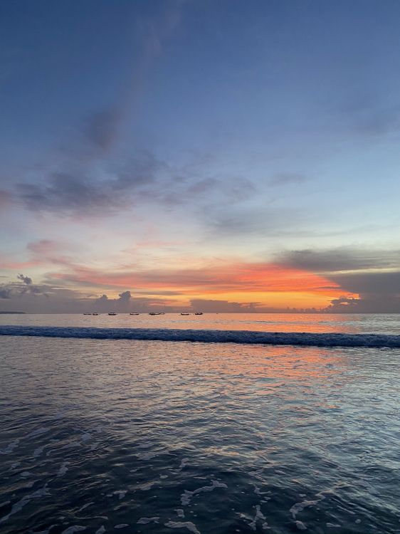 Обои море, жидкость, жидкий, облако, сумрак в разрешении 1536x2048