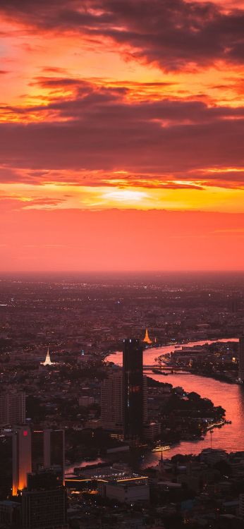 Обои закат, городской пейзаж, сумрак, здание, облако в разрешении 1080x2340