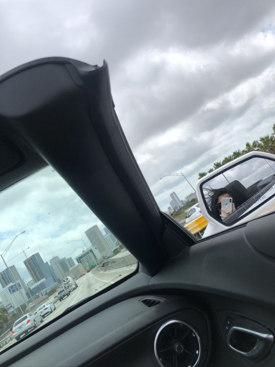 Обои ветровое стекло, Король, компактный автомобиль, автомобиль среднего размера, автомобильное зеркало в разрешении 1536x2048