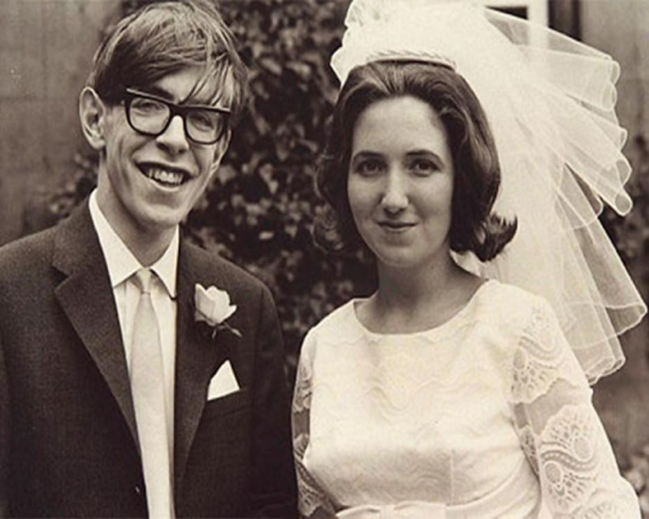 Обои свадьба, улыбка, Великобритания, невеста, мимика в разрешении 2952x2362
