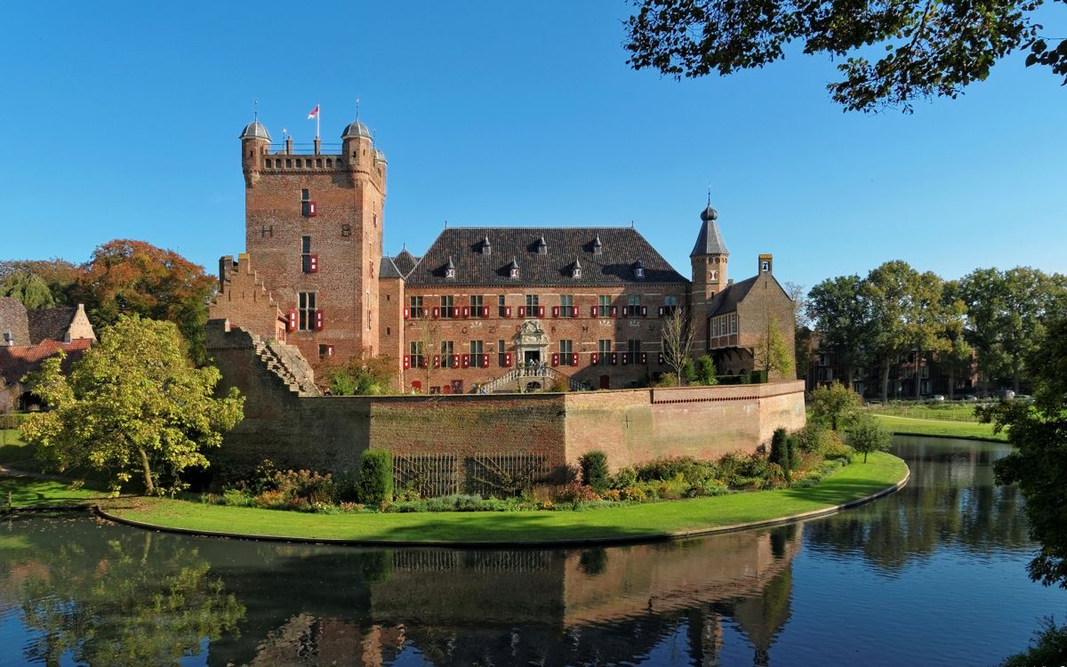 Обои отражение, ров, замок, водный путь, имущество в разрешении 2880x1800