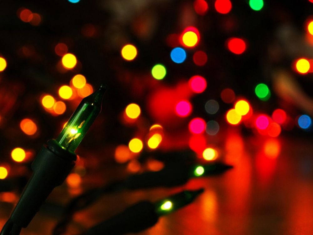 Обои Рождественские огни, Рождественский день, освещение, елка, Рождественские украшения в разрешении 1920x1440