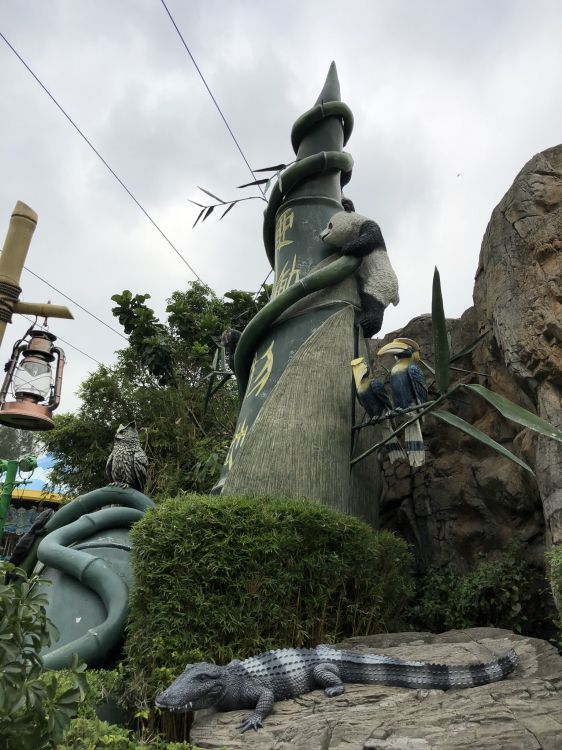 Обои статуя, Аллигатор, крокодилино, крокодил, пресмыкающееся в разрешении 1536x2048