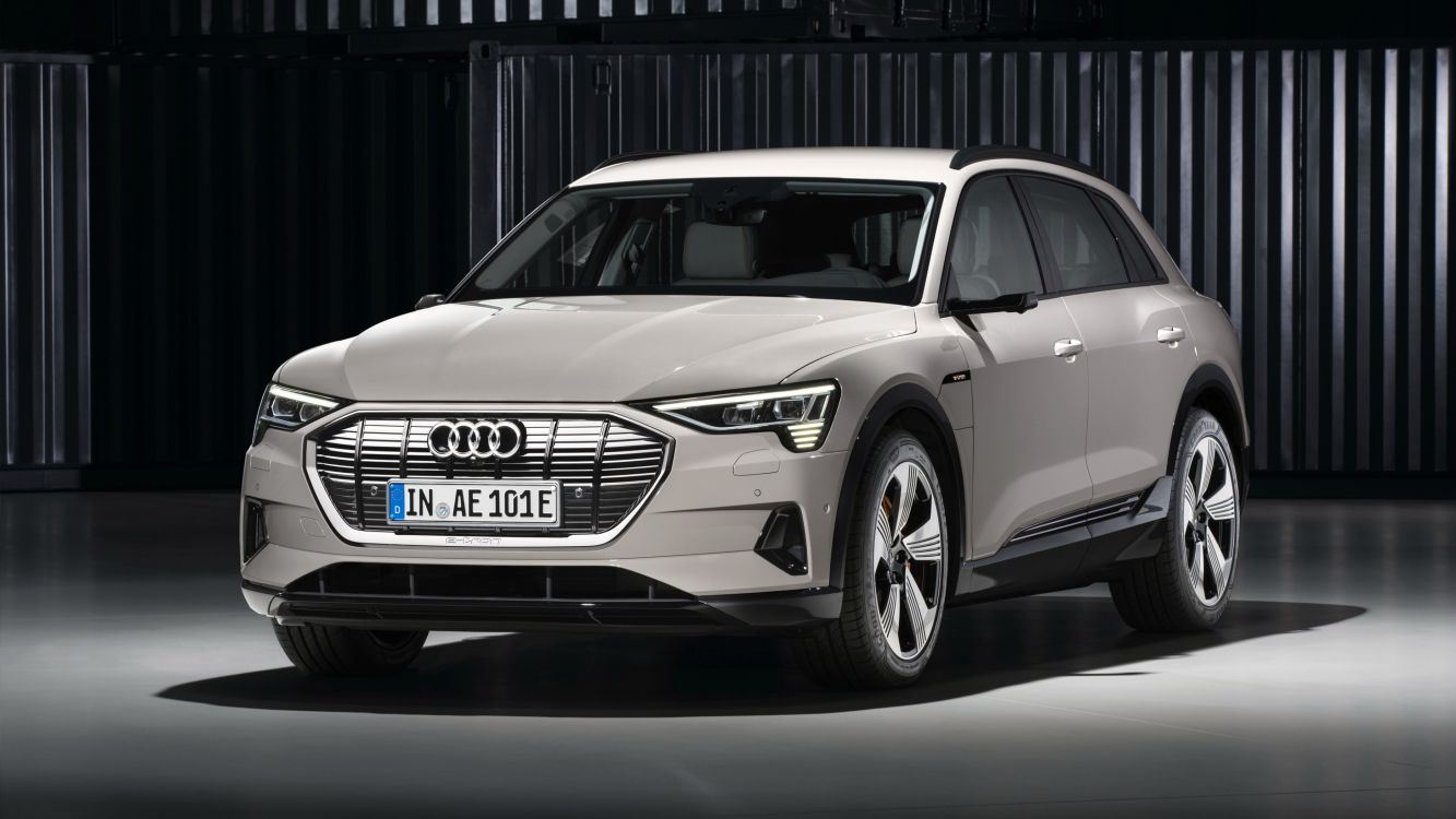 Обои Audi e tron 2019 года, Audi e-tron 2020 года, легковые автомобили, audi, Audi Q3 2019 года в разрешении 3840x2160