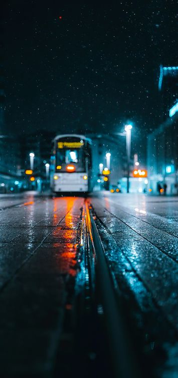 Обои отражение, автомобильное освещение, синий, инфраструктура, асфальт в разрешении 1422x3000