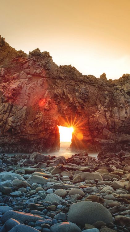 Обои рок, каньон, лава, свет, природа в разрешении 1079x1920