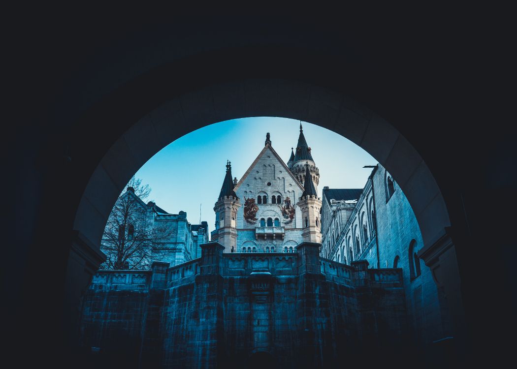 Обои замок Нойшванштайн, замок, синий, архитектура, отражение в разрешении 5602x4000