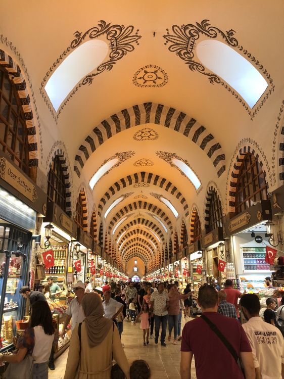 Обои Стамбул, базар, туризм, достопримечательность, освещение в разрешении 1536x2048
