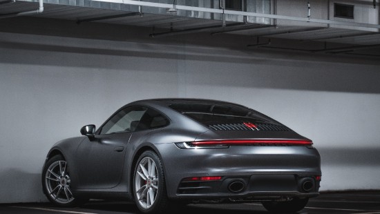 PORSCHE    