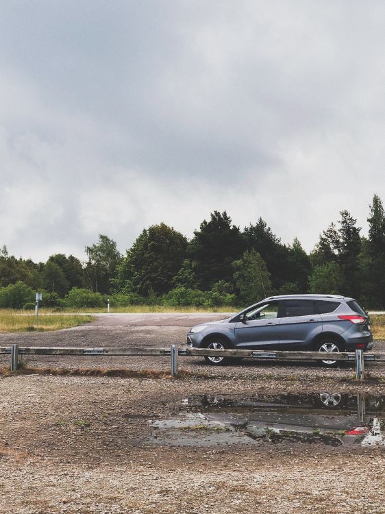 Обои дорога, Король, компактный автомобиль, автомобиль среднего размера, малолитражный автомобиль в разрешении 2808x3744