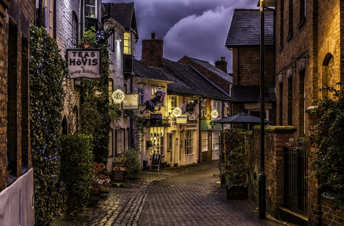 Обои Англия, улица, аллея, городок, дорога в разрешении 2560x1680