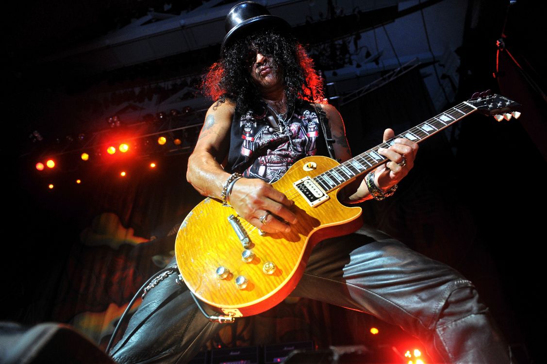 Обои Guns N Roses, постер, музыкант, гитарист, гитара в разрешении 4256x2832