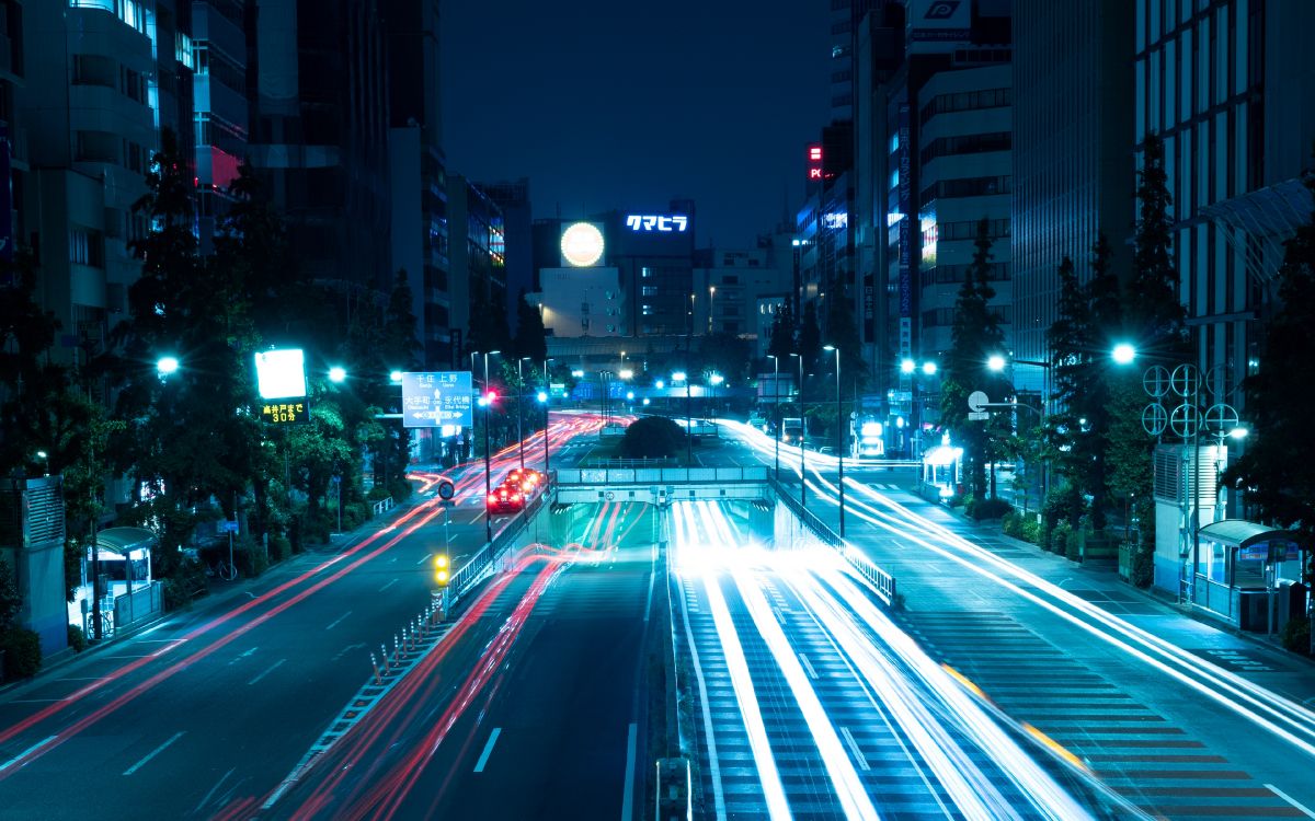 Обои ночь, дорога, город, городской район, метрополия в разрешении 3840x2400