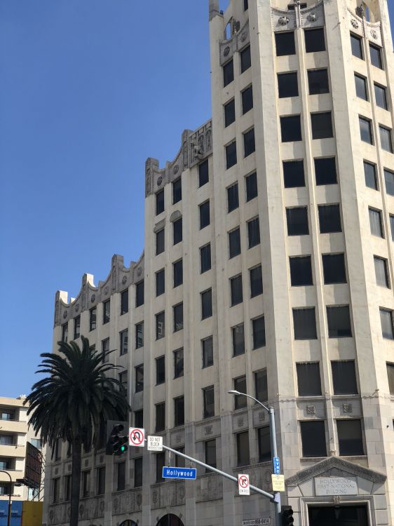 Обои Голливуд, туризм, окно, коммерческое здание, здание в разрешении 1536x2048