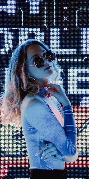 Обои девушка, электронная танцевальная музыка, Смесь любви и ненависти 3, ремикс, Mashup в разрешении 1280x2560